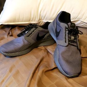 Mens Nike Kaishi running shoes